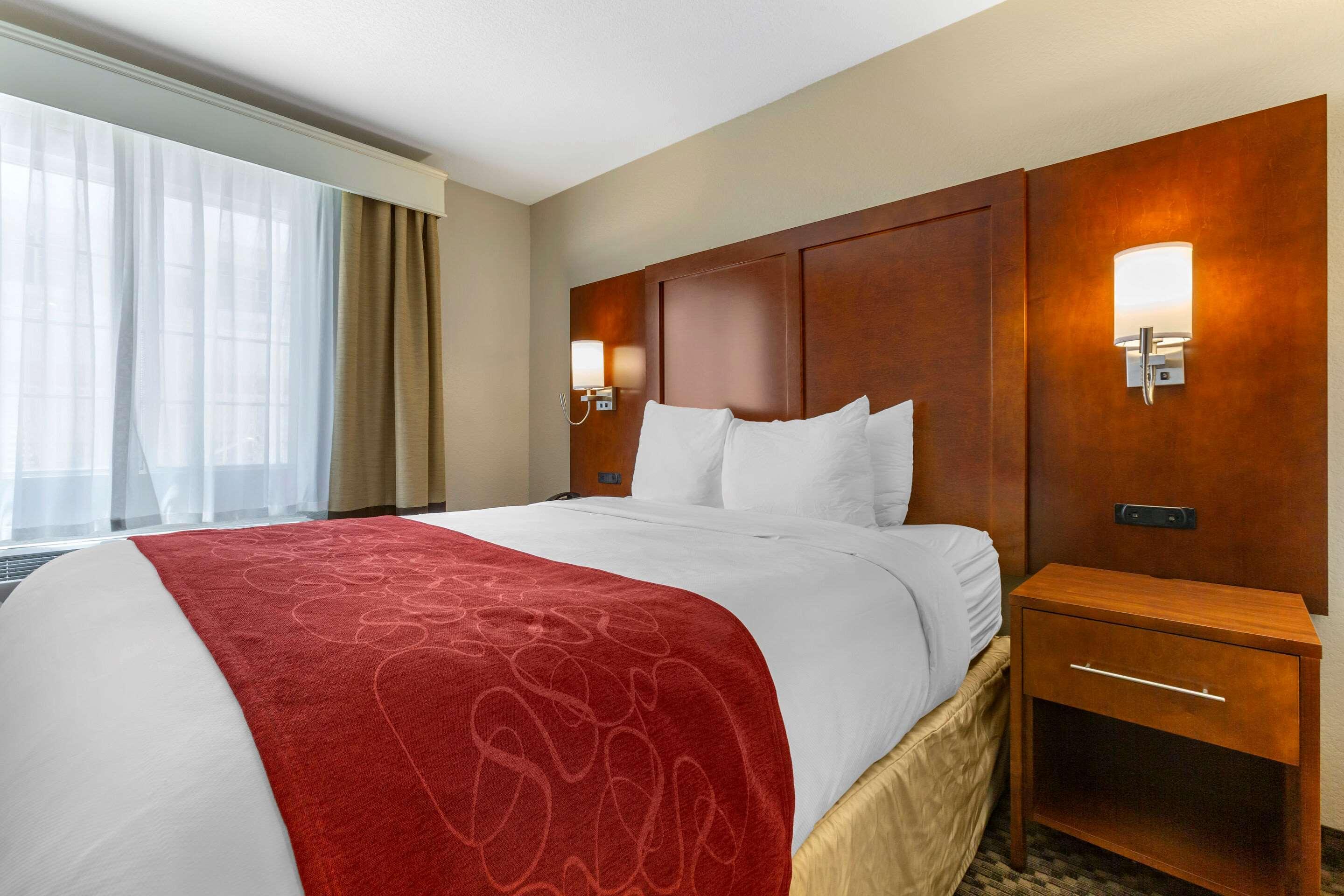 Comfort Suites Phoenix Airport Темпе Экстерьер фото