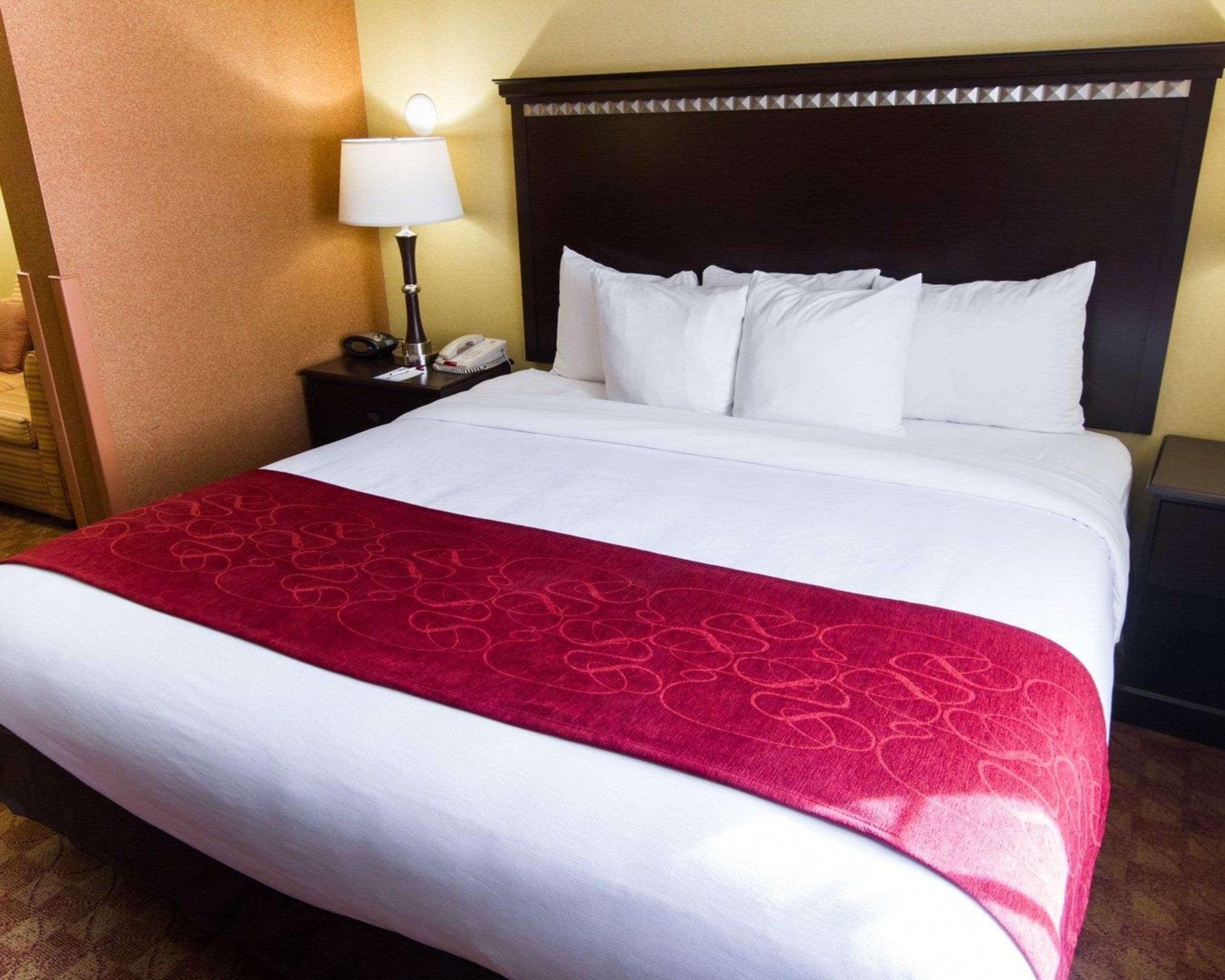 Comfort Suites Phoenix Airport Темпе Экстерьер фото