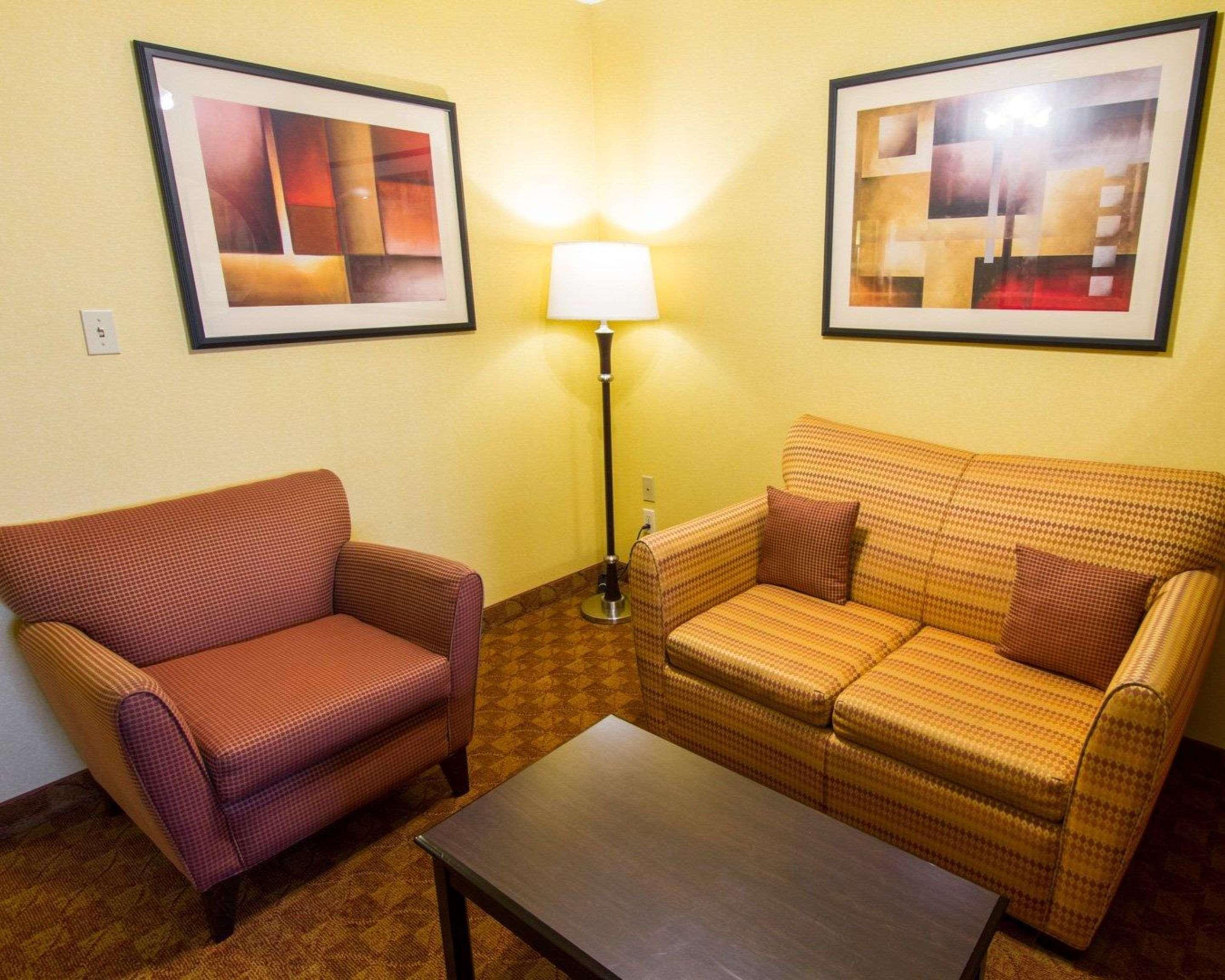 Comfort Suites Phoenix Airport Темпе Экстерьер фото