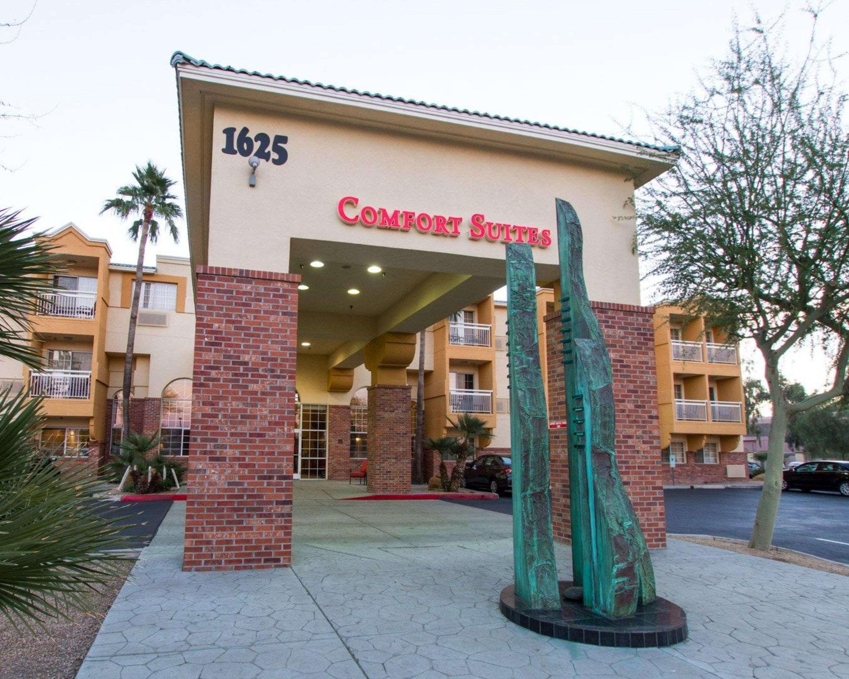 Comfort Suites Phoenix Airport Темпе Экстерьер фото