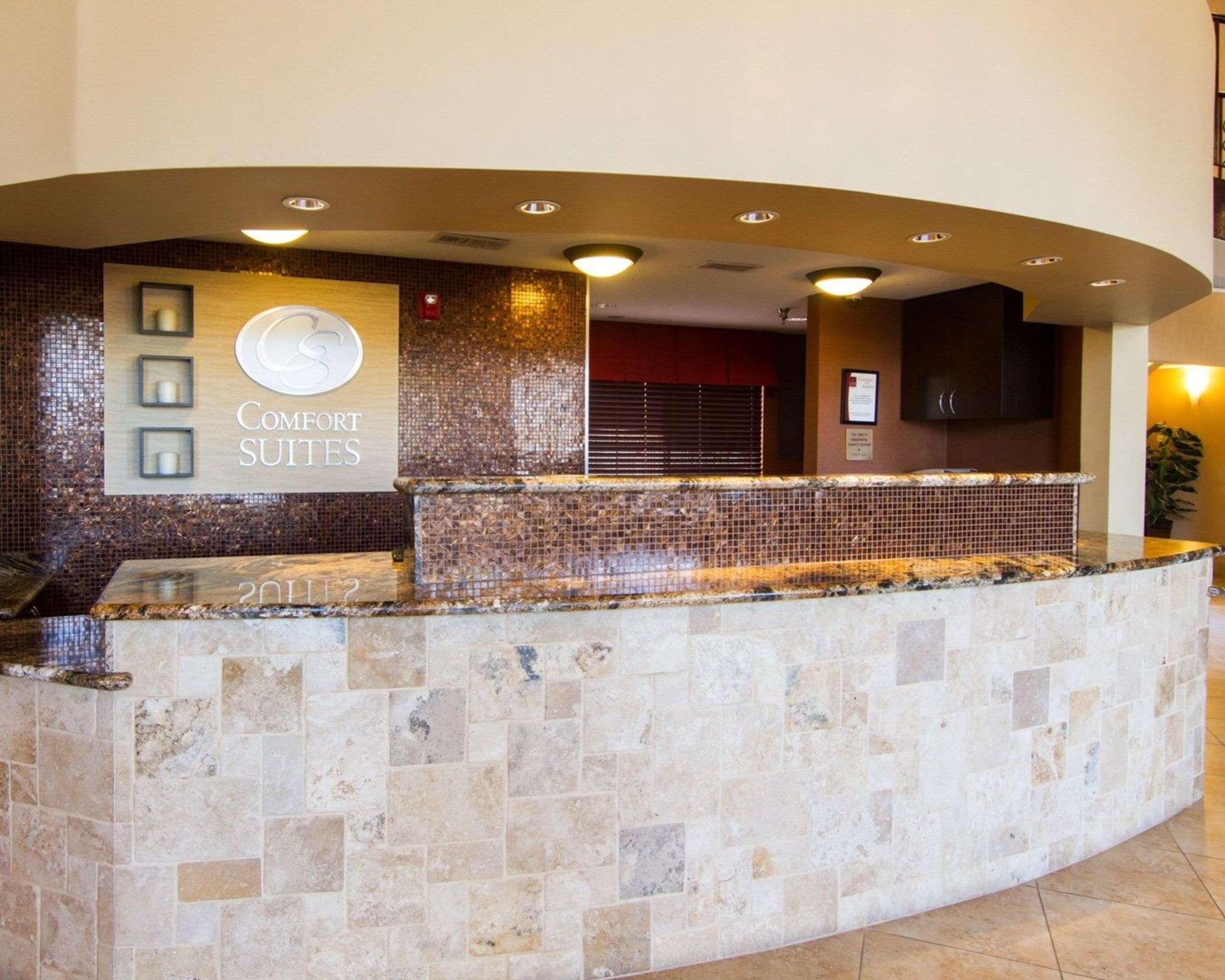 Comfort Suites Phoenix Airport Темпе Экстерьер фото